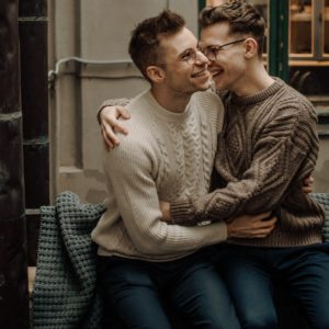 Schwule Beziehung - eine feste Beziehung mit einem Mann haben